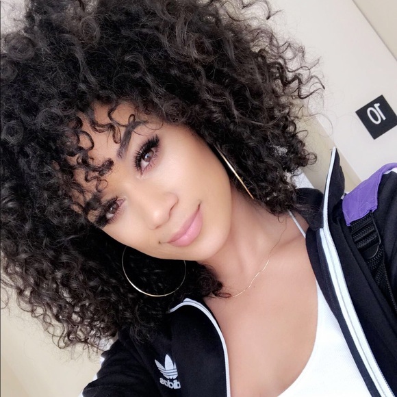 Meet your Posher, Cadija - Picture 1 of 1